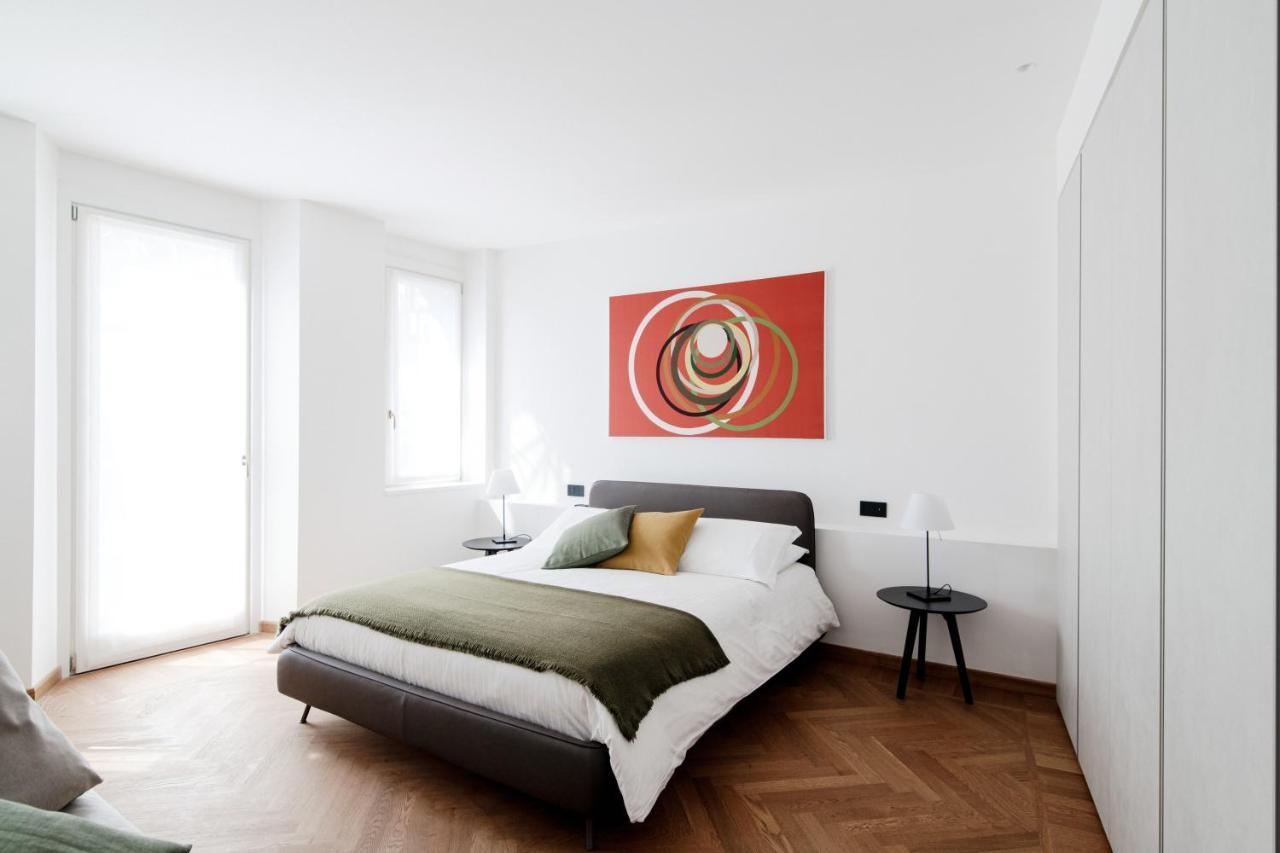 Apartamento Dome'S Charme - The House Of Travelers Como Exterior foto