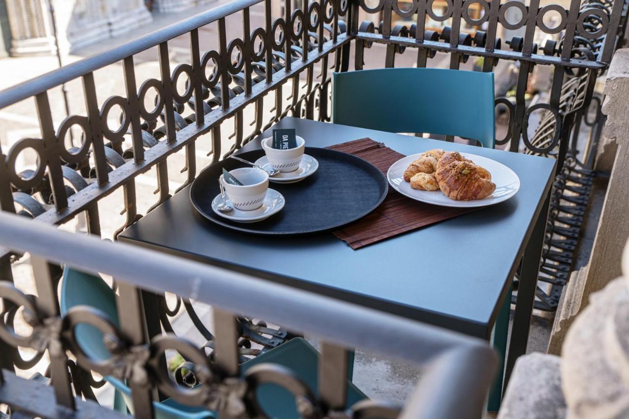 Apartamento Dome'S Charme - The House Of Travelers Como Exterior foto
